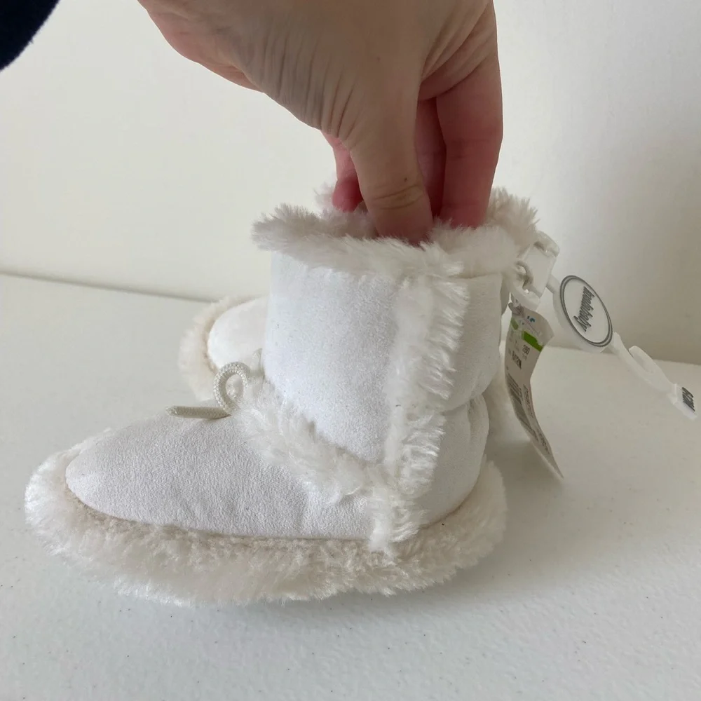 NEW Koala Baby white fluffy bow decorated soft booties shoes‎ 6-12 months